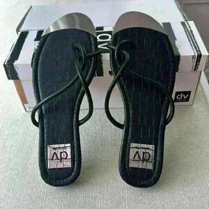 New with Box-Dolce Vita Penni Toe Loop Flip Flops -Size 6